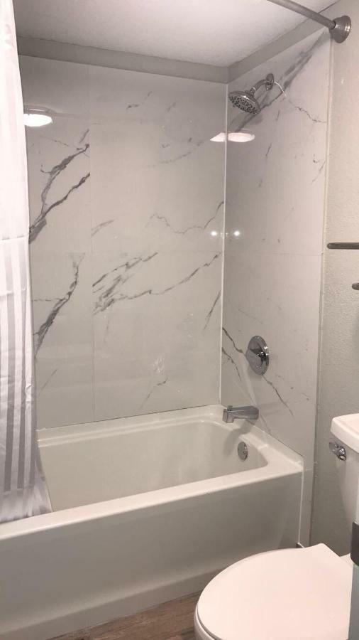 ממפיס All Seasons Inn & Suites מראה חיצוני תמונה