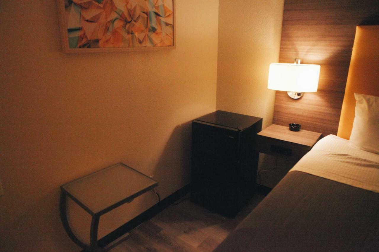 ממפיס All Seasons Inn & Suites מראה חיצוני תמונה